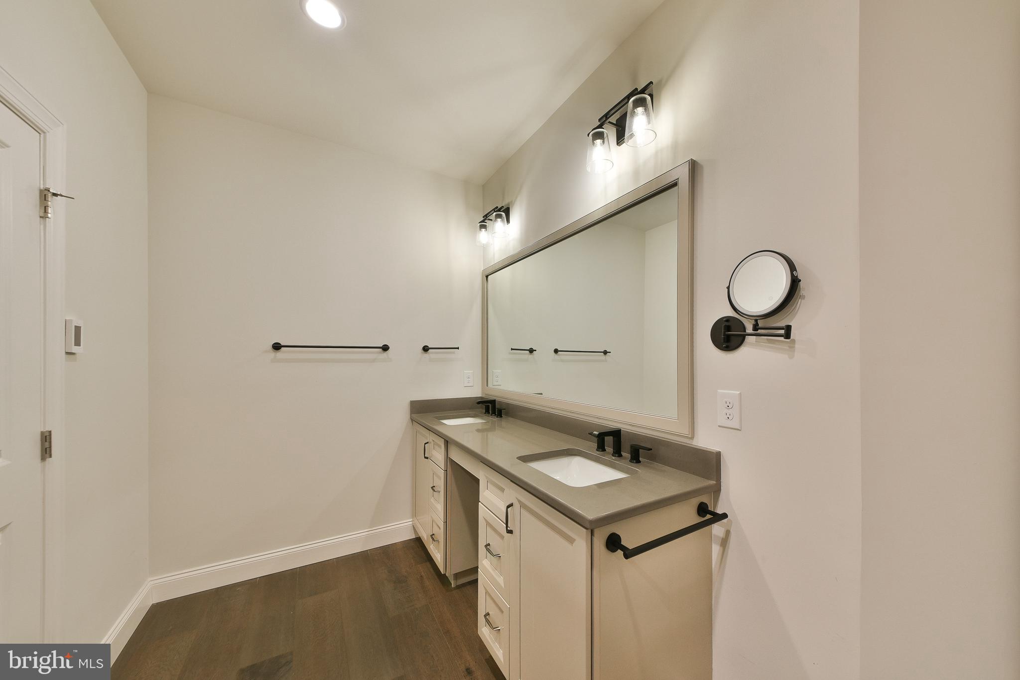 REGENCY AT YARDLEY - Residential