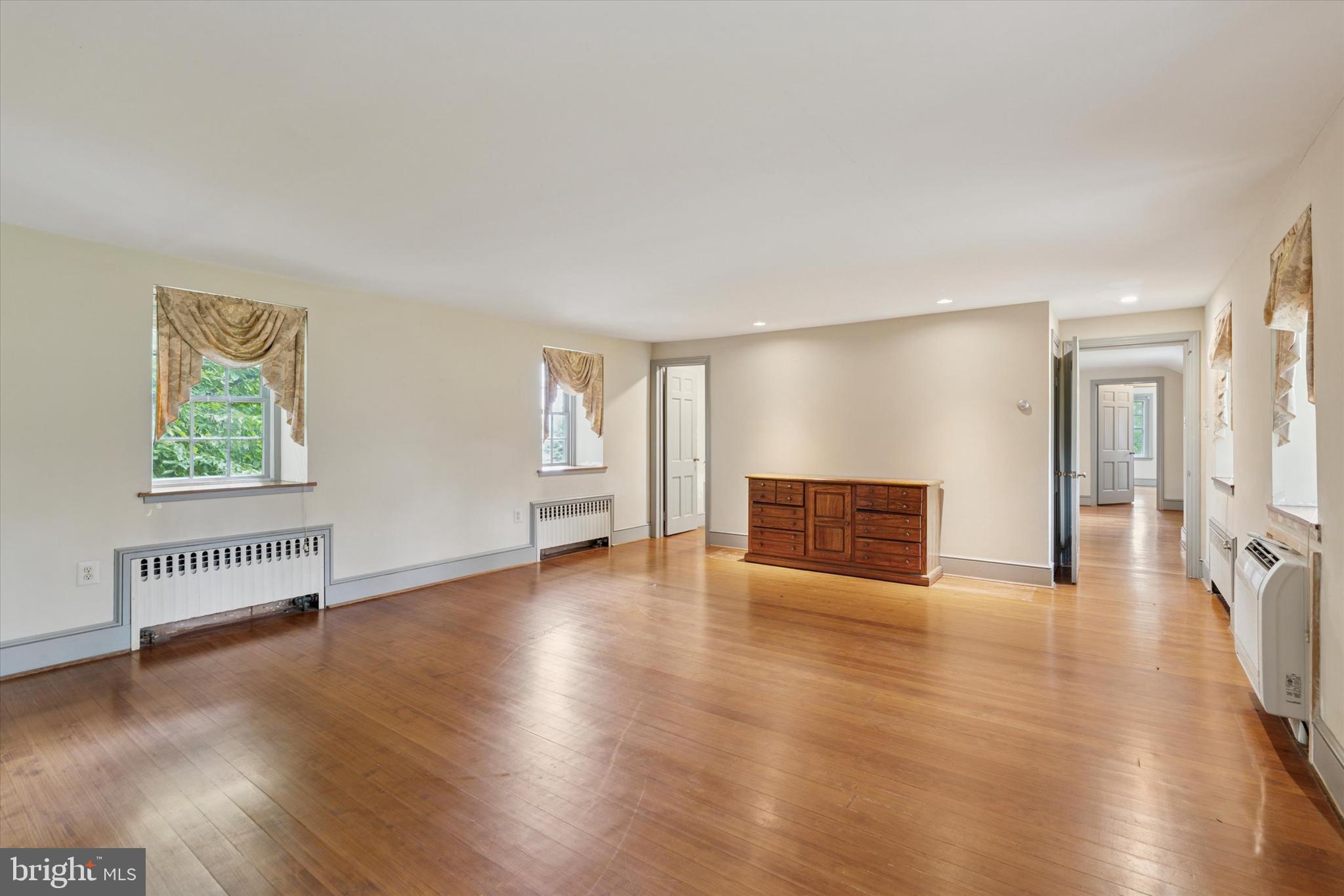 VALLEY FORGE WOODS - Residential