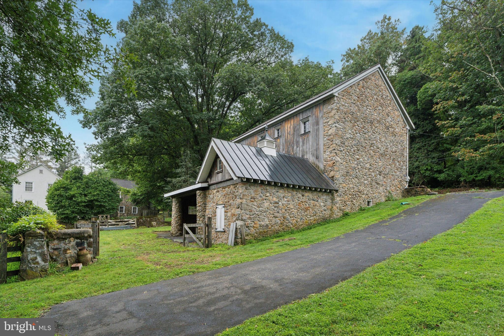 VALLEY FORGE WOODS - Residential