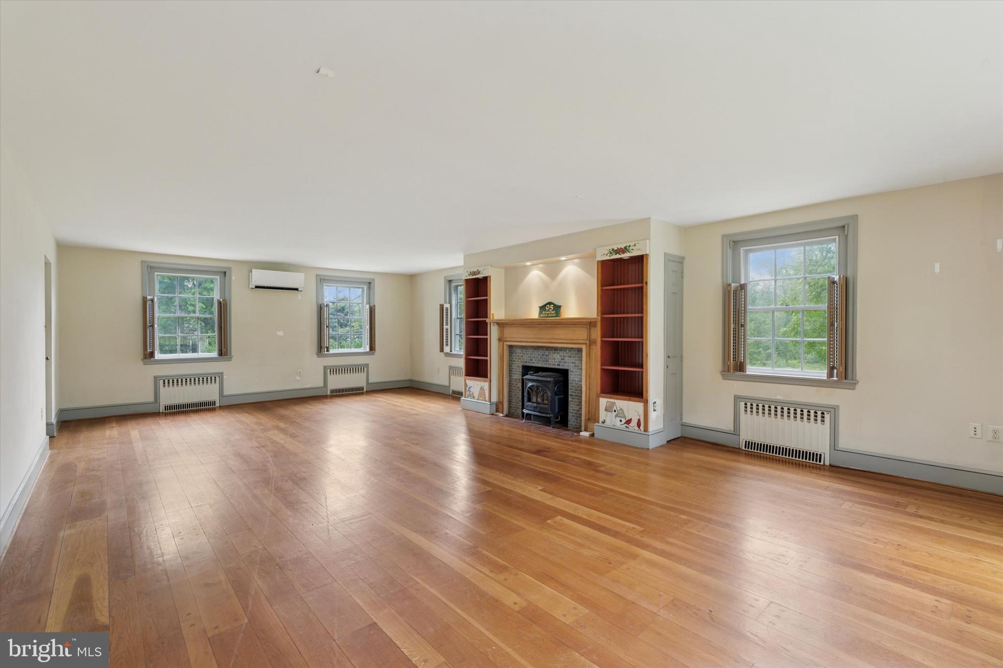 VALLEY FORGE WOODS - Residential