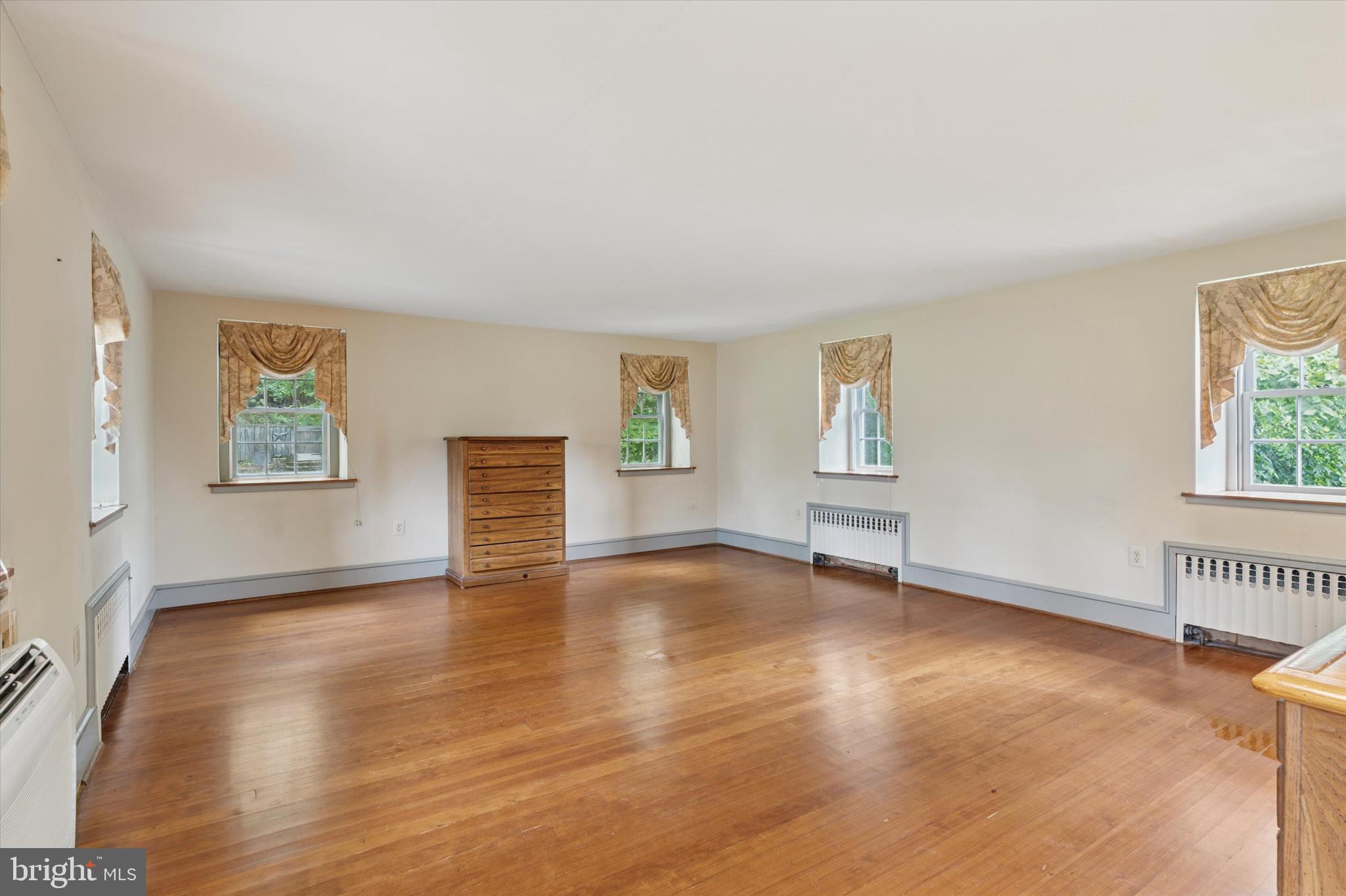 VALLEY FORGE WOODS - Residential