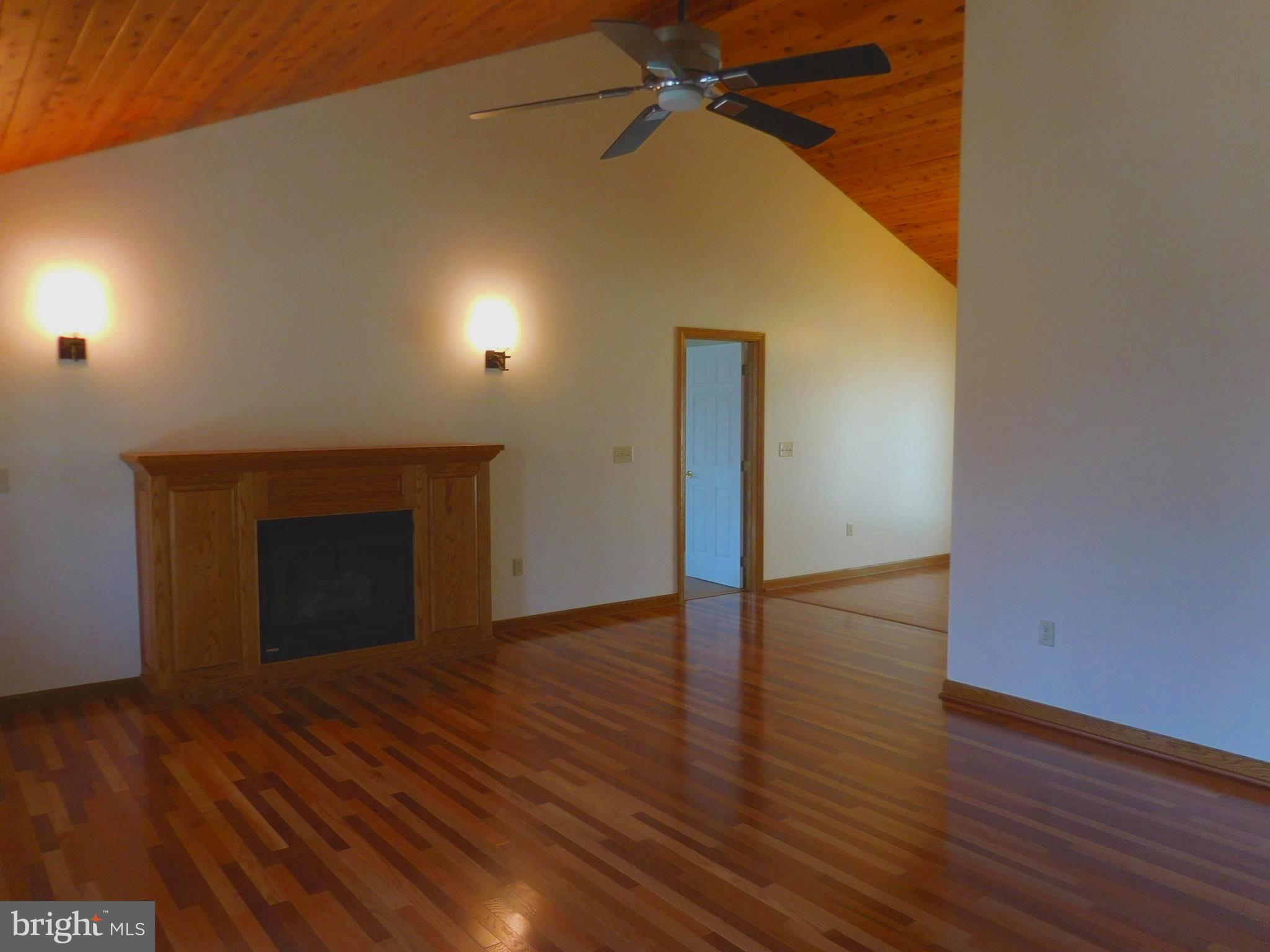 LAKEWOOD - Residential