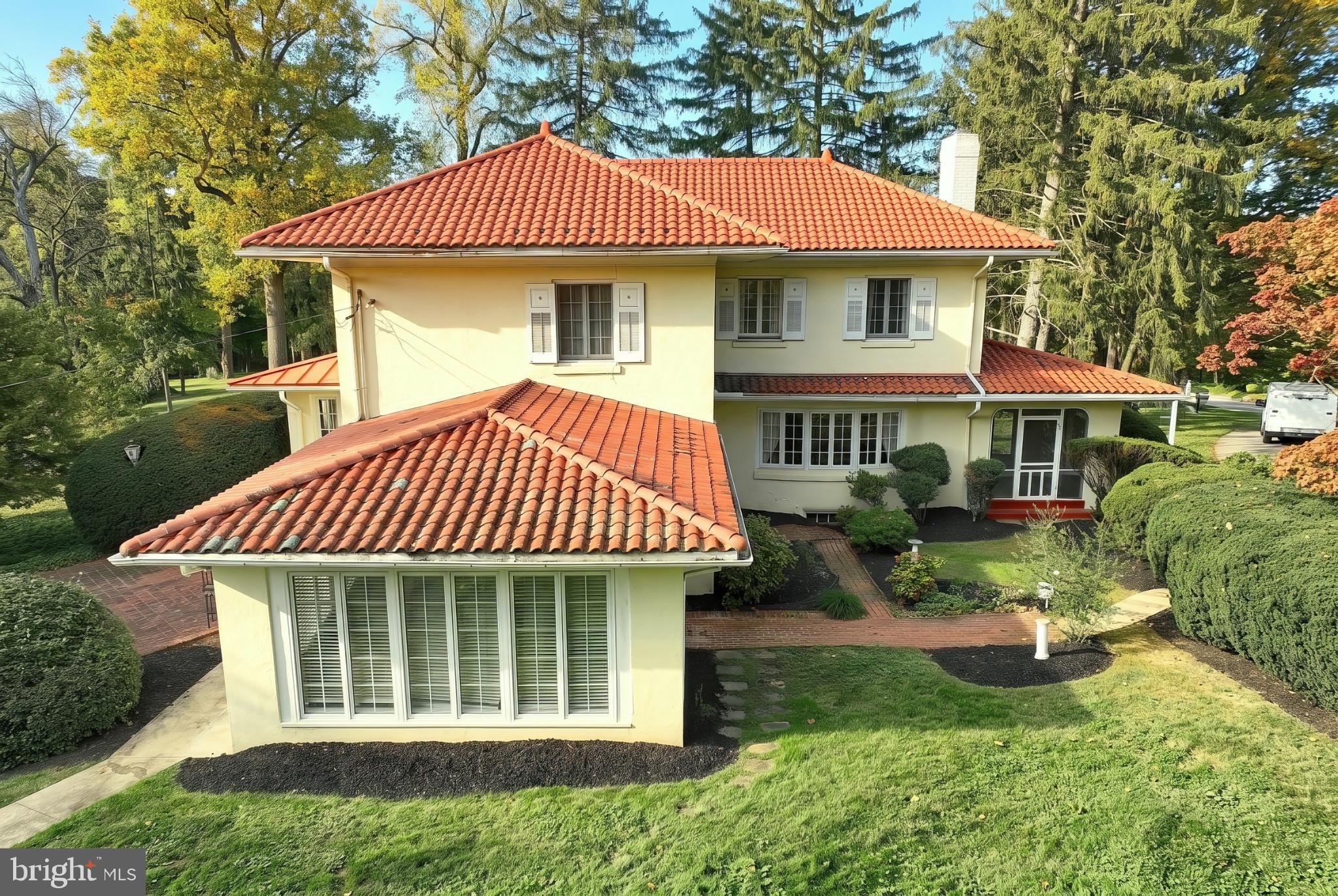 1080 ELLIOTT LANE