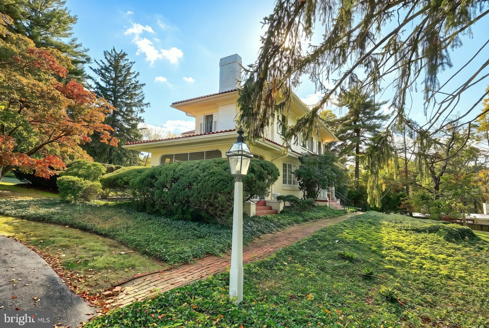 1080 ELLIOTT LANE