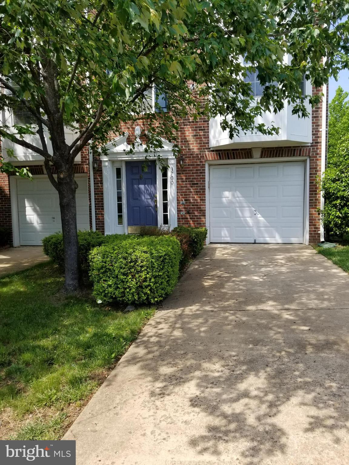 LAKE RIDGE CROSSING - Residential Lease