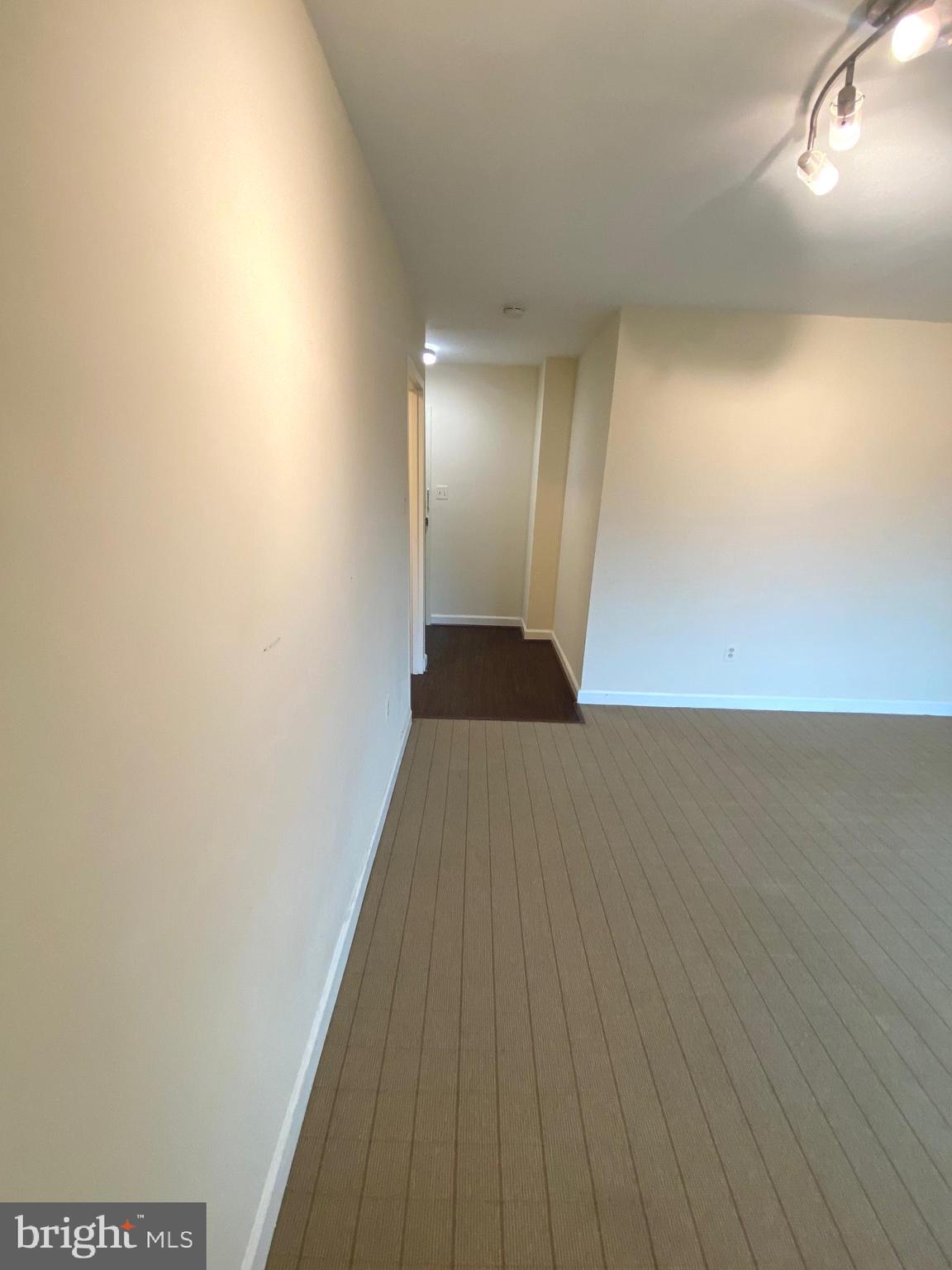 RIVER PLACE - Residential Lease