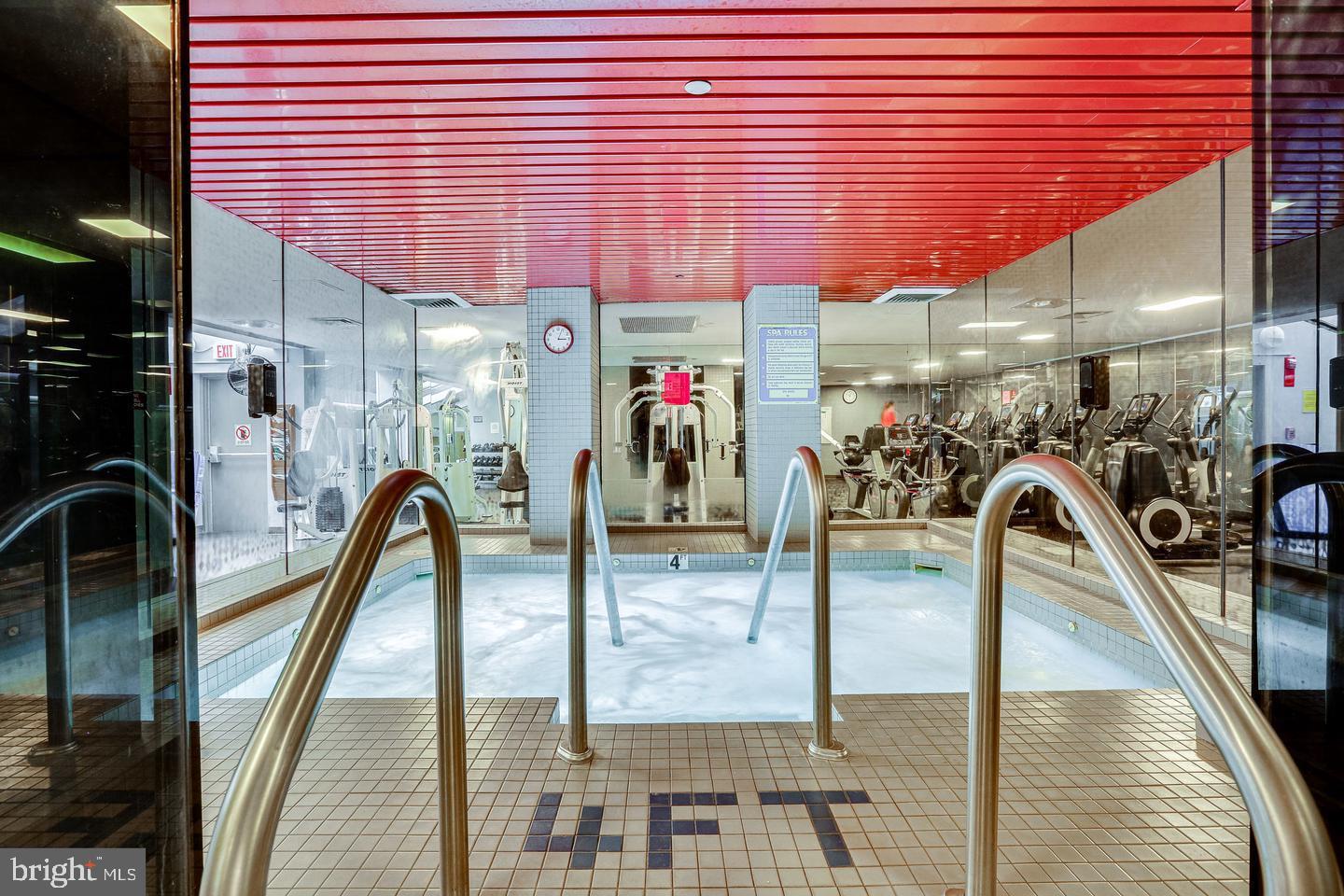 ROSSLYN - Residential Lease