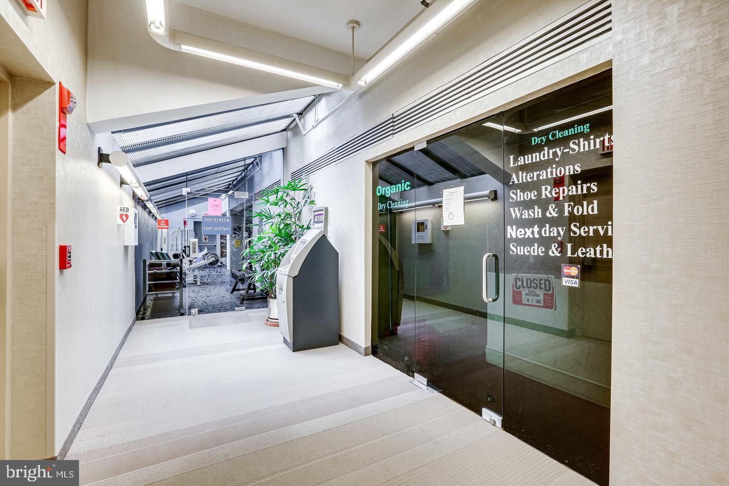 ROSSLYN - Residential Lease