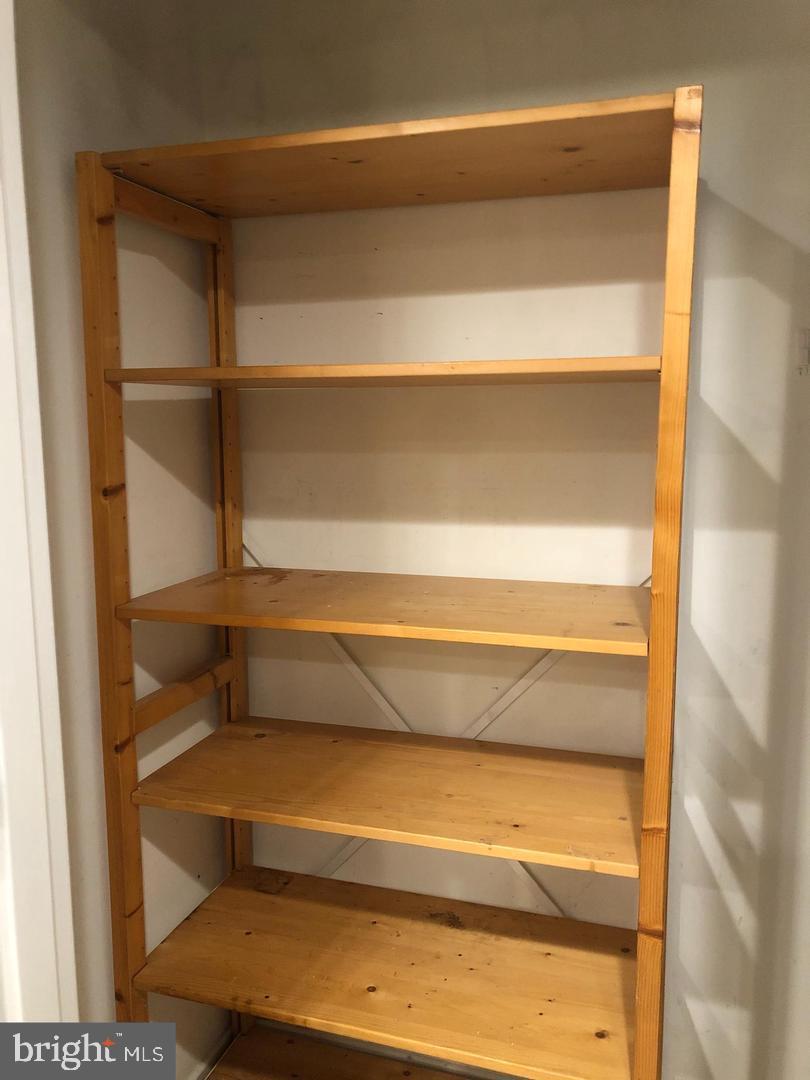 ROSSLYN - Residential Lease