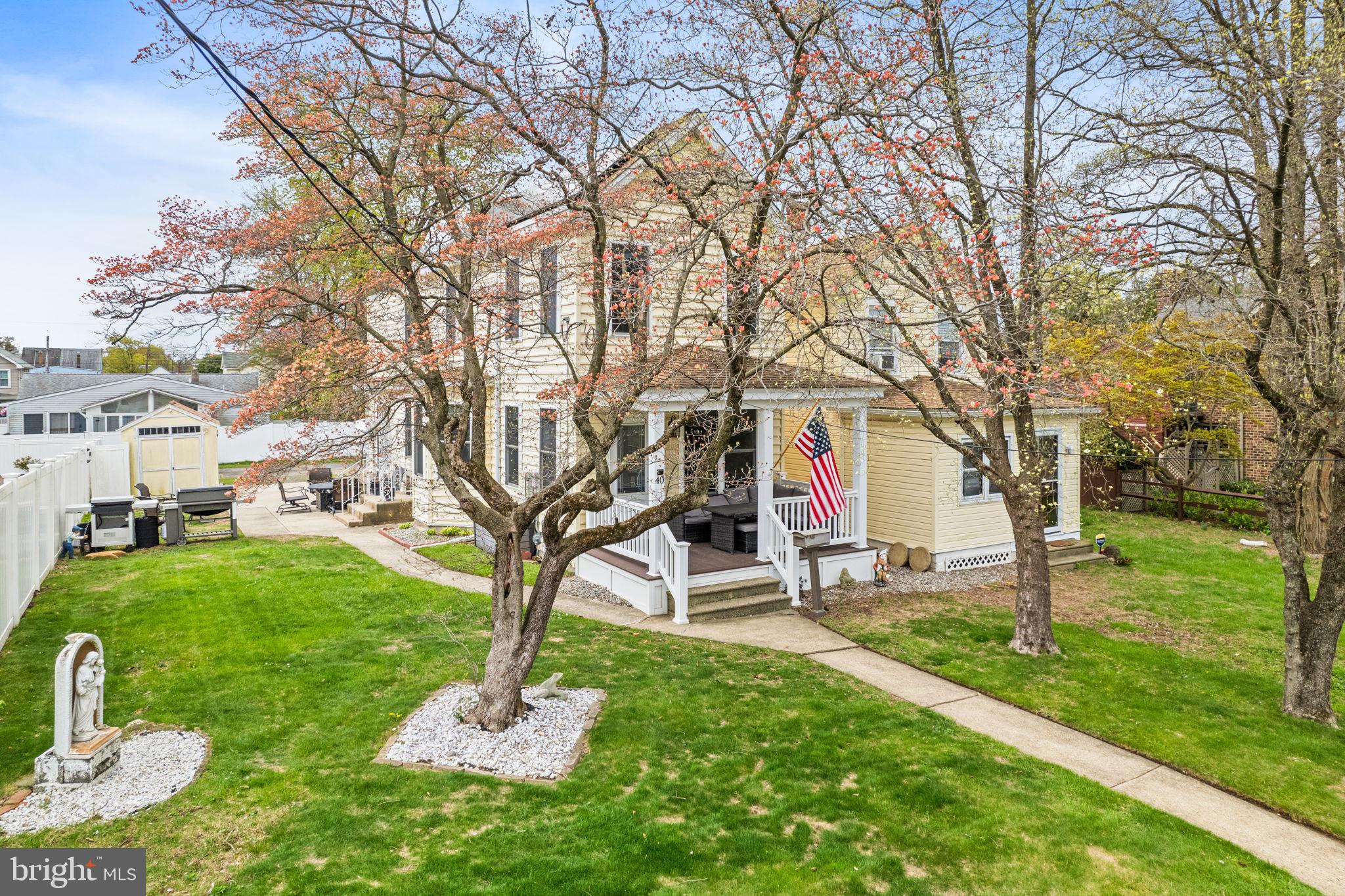 40 E FRONT STREET