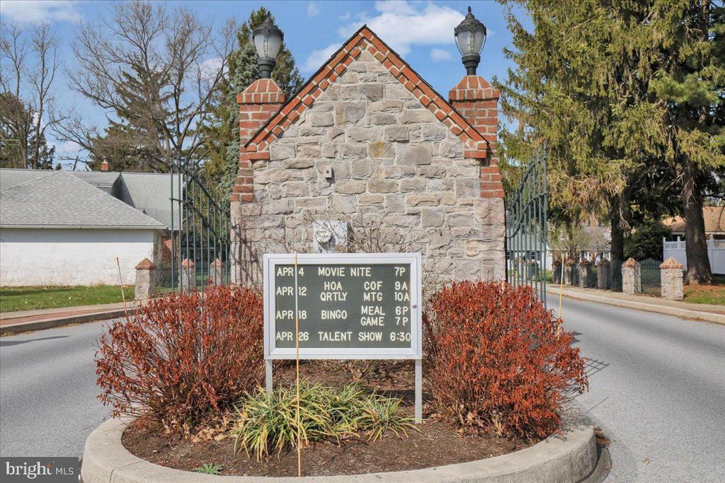 Photo of 812 Cambridge Drive, MANHEIM, PA 17545 (MLS # PALA2066668)