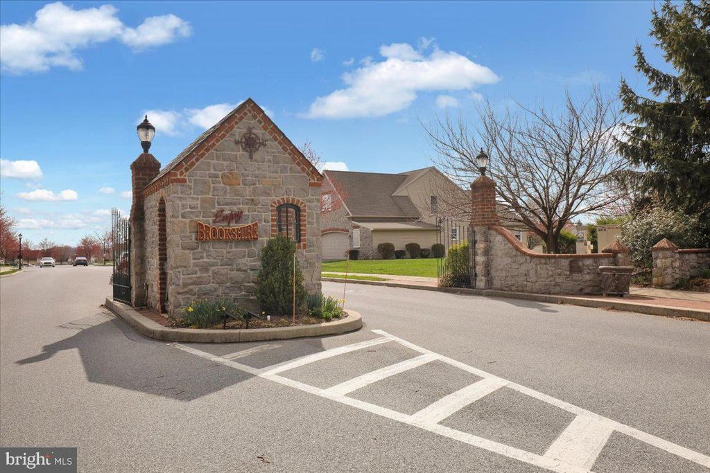 Photo of 812 Cambridge Drive, MANHEIM, PA 17545 (MLS # PALA2066668)