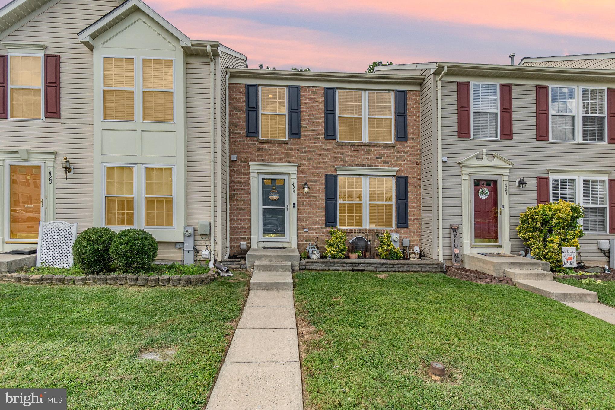 OPEN HOUSE SATURDAY 10am- 12pm. Welcome to this beautifully designed townhouse offering the perfect blend of space, privacy, and versatility. Backing to a serene wooded area, this home features a sought-after 2-level bump-out, creating generous living spaces ideal for today’s lifestyle.
The main level boasts an open floor plan, seamlessly connecting the kitchen and dining area to a versatile living room or play area—perfect for entertaining or keeping an eye on the kids while you cook. Natural light fills the space, and the bump-out adds valuable square footage and flexibility.
Downstairs, the walkout lower level opens to a fully fenced backyard, ideal for pets, play, or relaxing evenings outdoors. This level offers additional living space, including a 4th bedroom and full bathroom—an excellent setup for guests, a home office, or a teenager looking for privacy.
Upstairs, you'll find three comfortable bedrooms and a full bath, including a spacious primary bedroom with a large walk-in closet for ample storage.
Whether you're looking for space to grow, host, or relax, this townhouse delivers comfort, function, and a beautiful natural backdrop.
Roof Replaced 2021 - HVAC replaced 2024