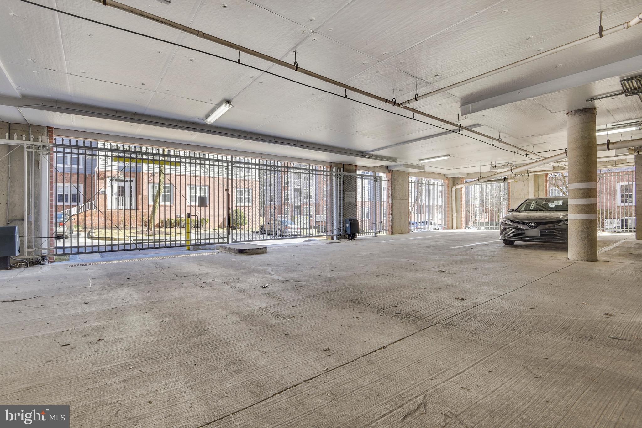 SPRING MILL CONDOMINIUM - Residential Lease