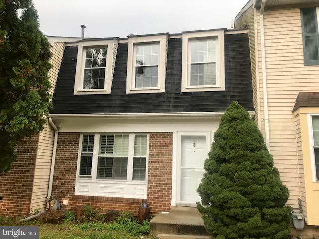 DERWOOD STATION - Residential Lease