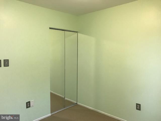 DERWOOD STATION - Residential Lease