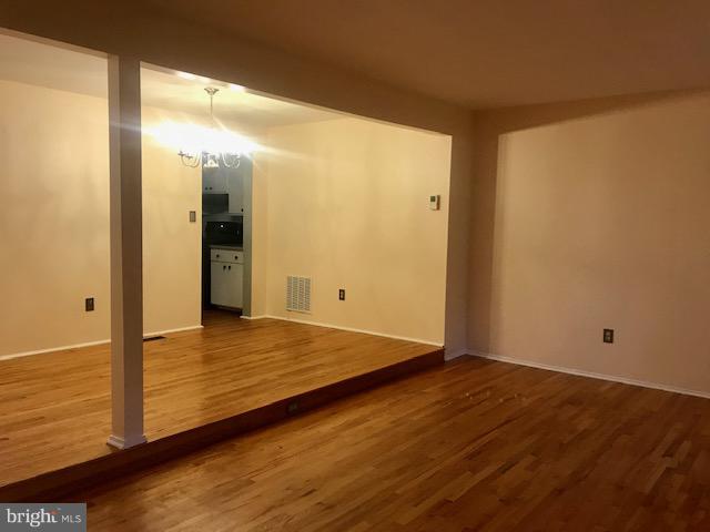 DERWOOD STATION - Residential Lease