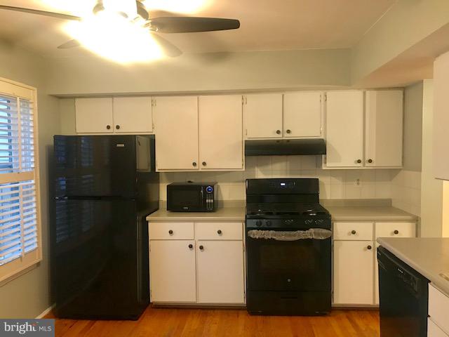 DERWOOD STATION - Residential Lease