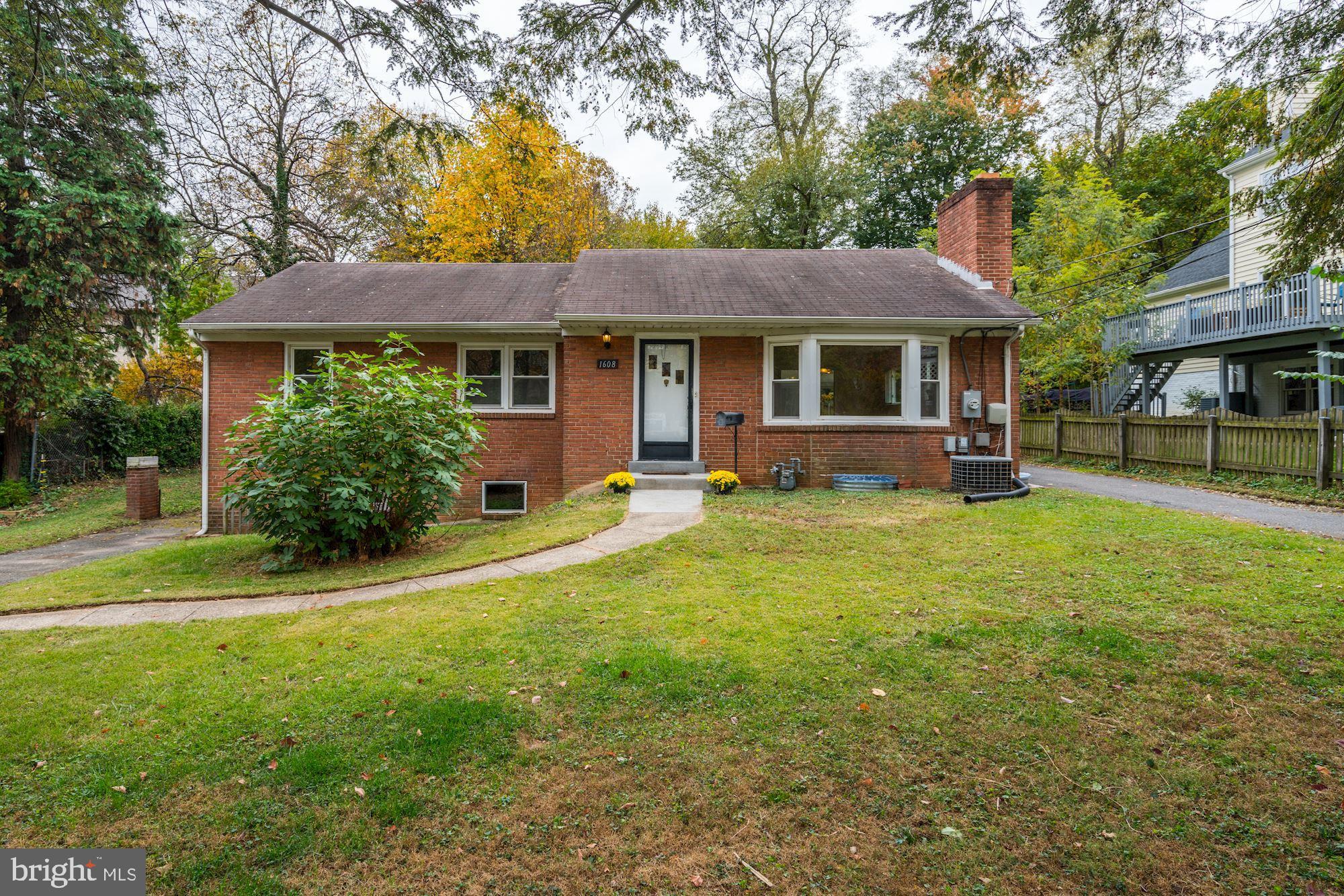 WOODSIDE PARK - Residential