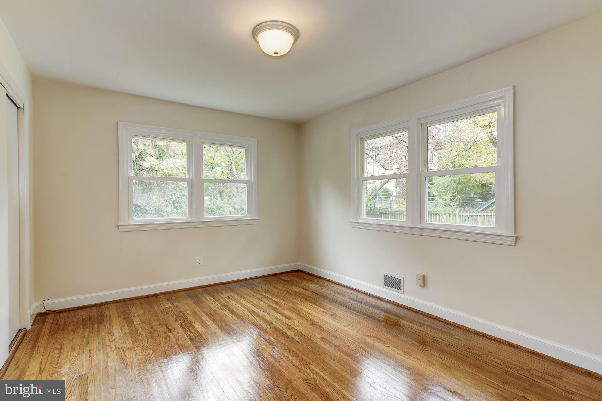 WOODSIDE PARK - Residential