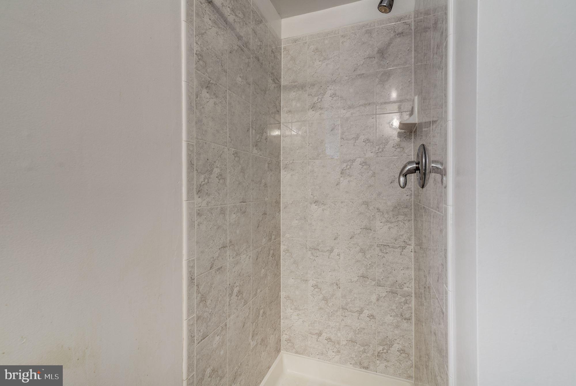 WOODSIDE PARK - Residential