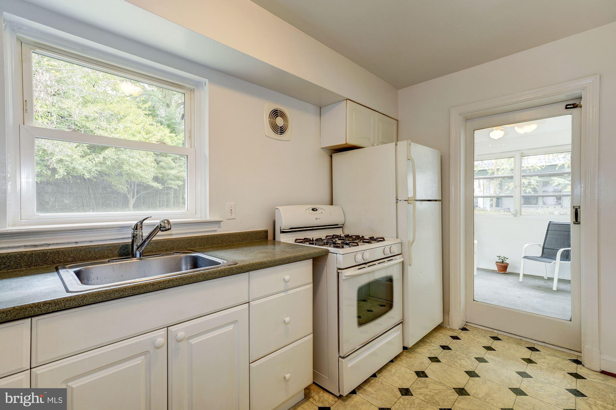 WOODSIDE PARK - Residential