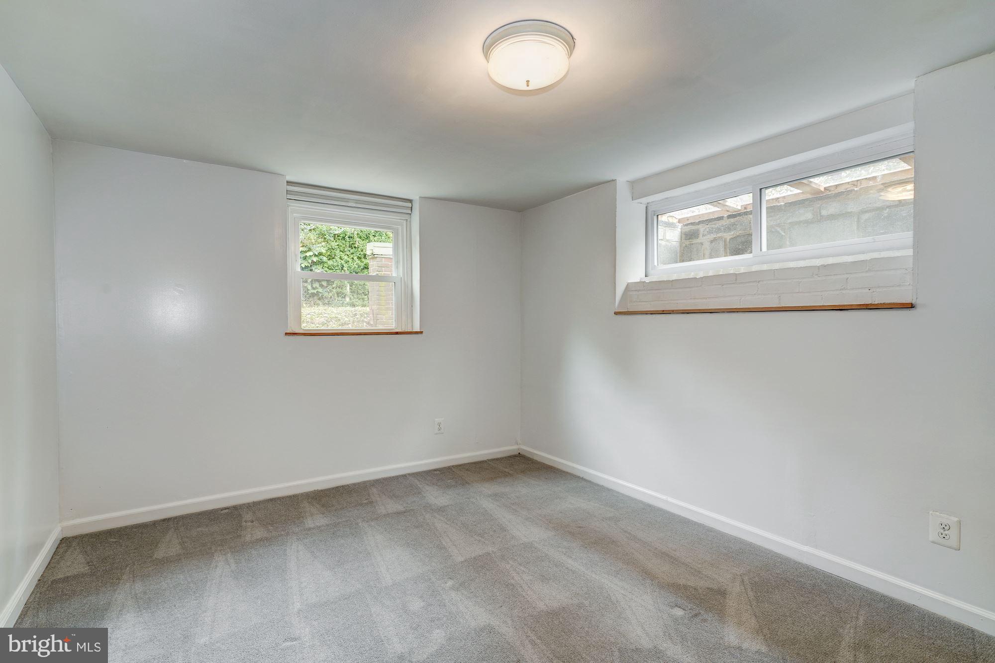 WOODSIDE PARK - Residential