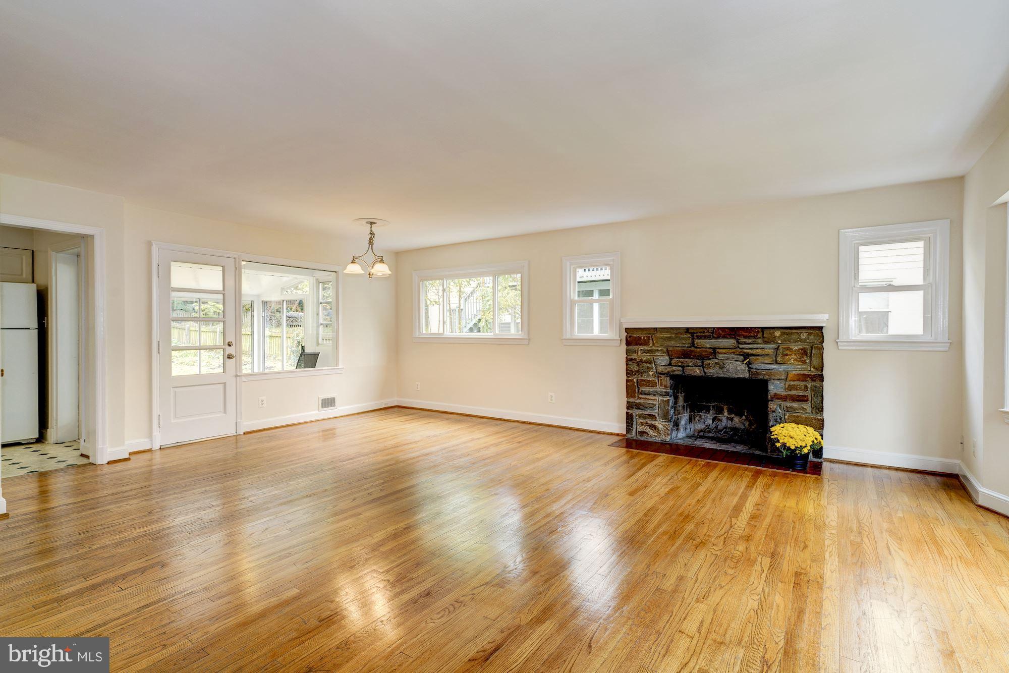 WOODSIDE PARK - Residential