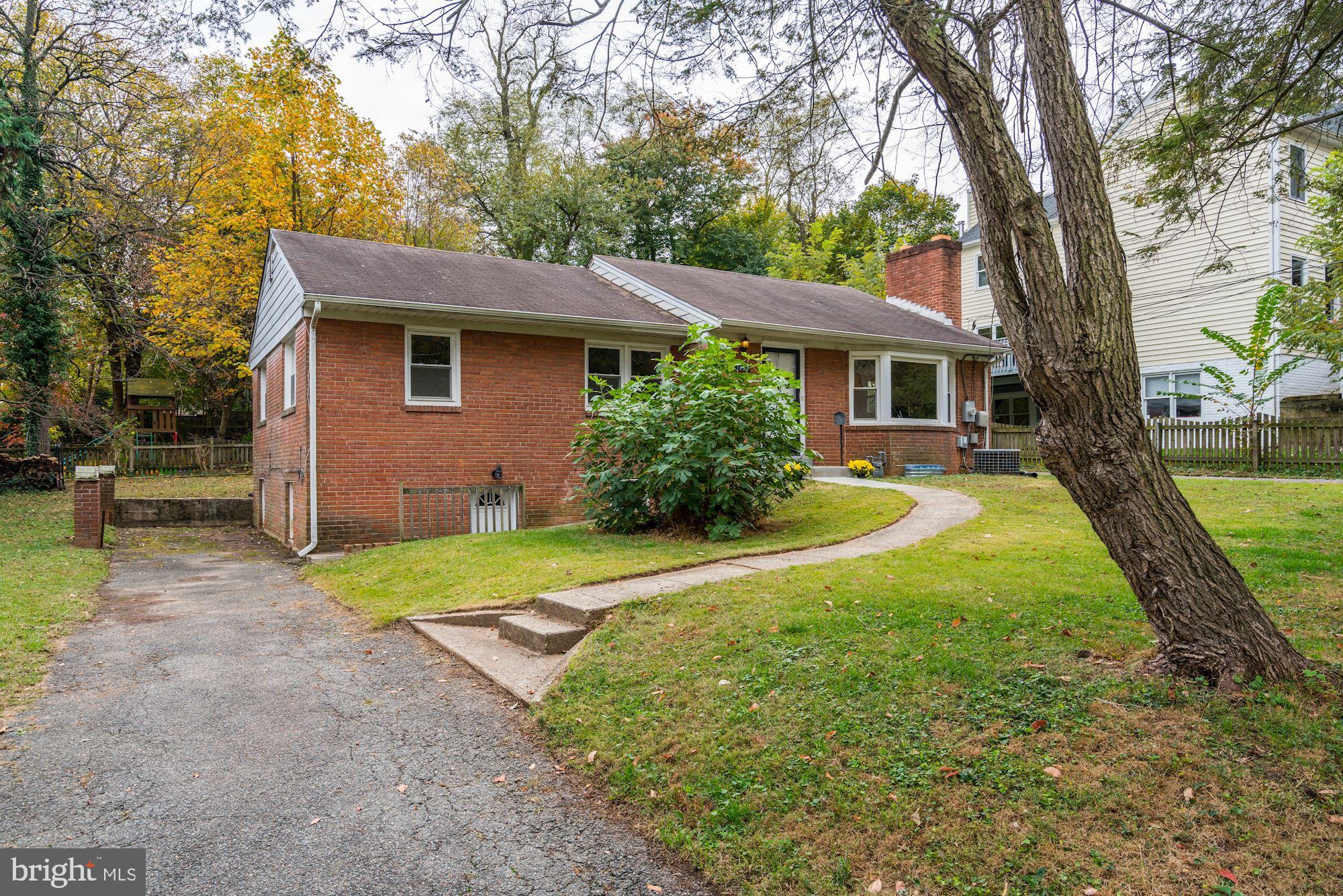 WOODSIDE PARK - Residential