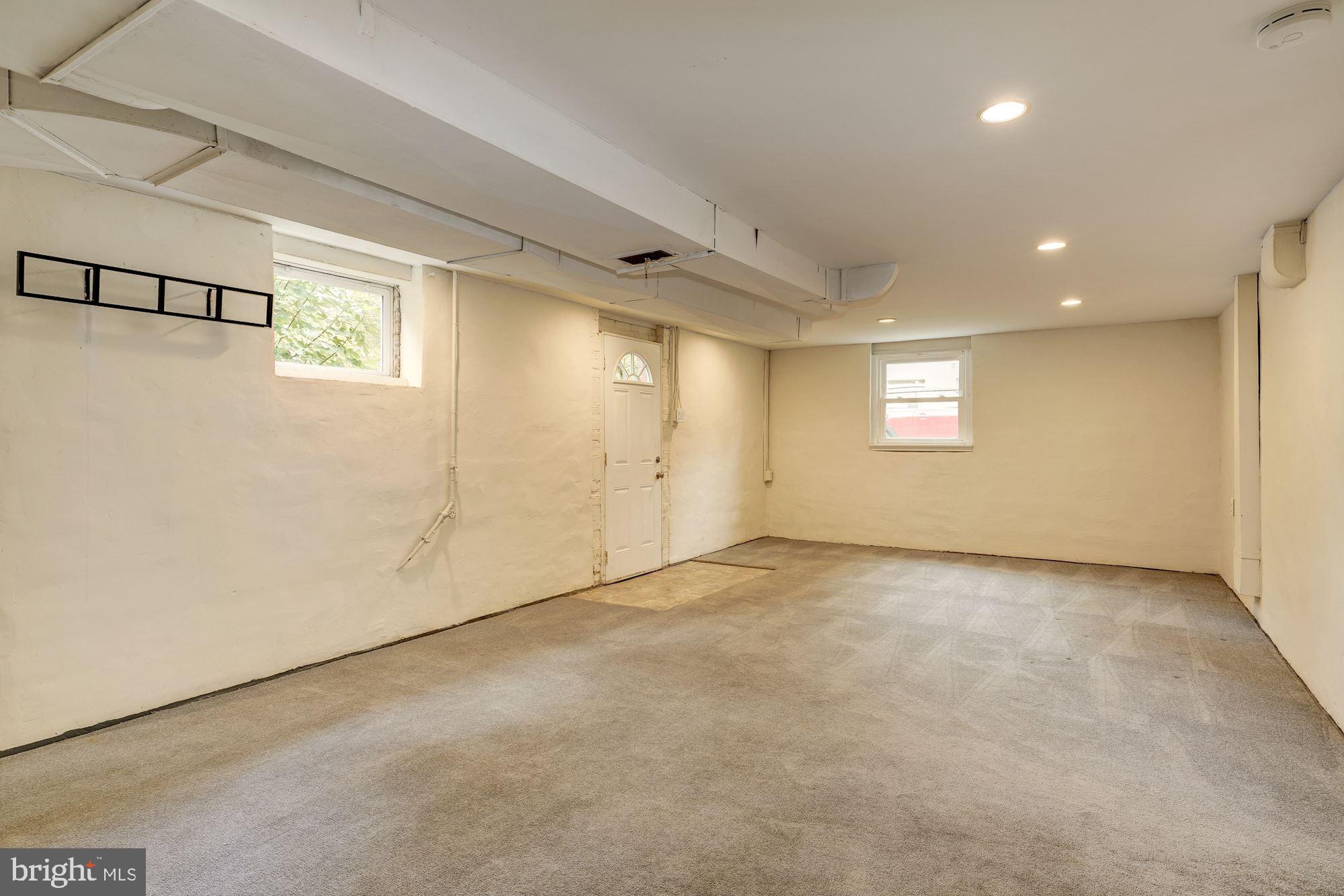 WOODSIDE PARK - Residential