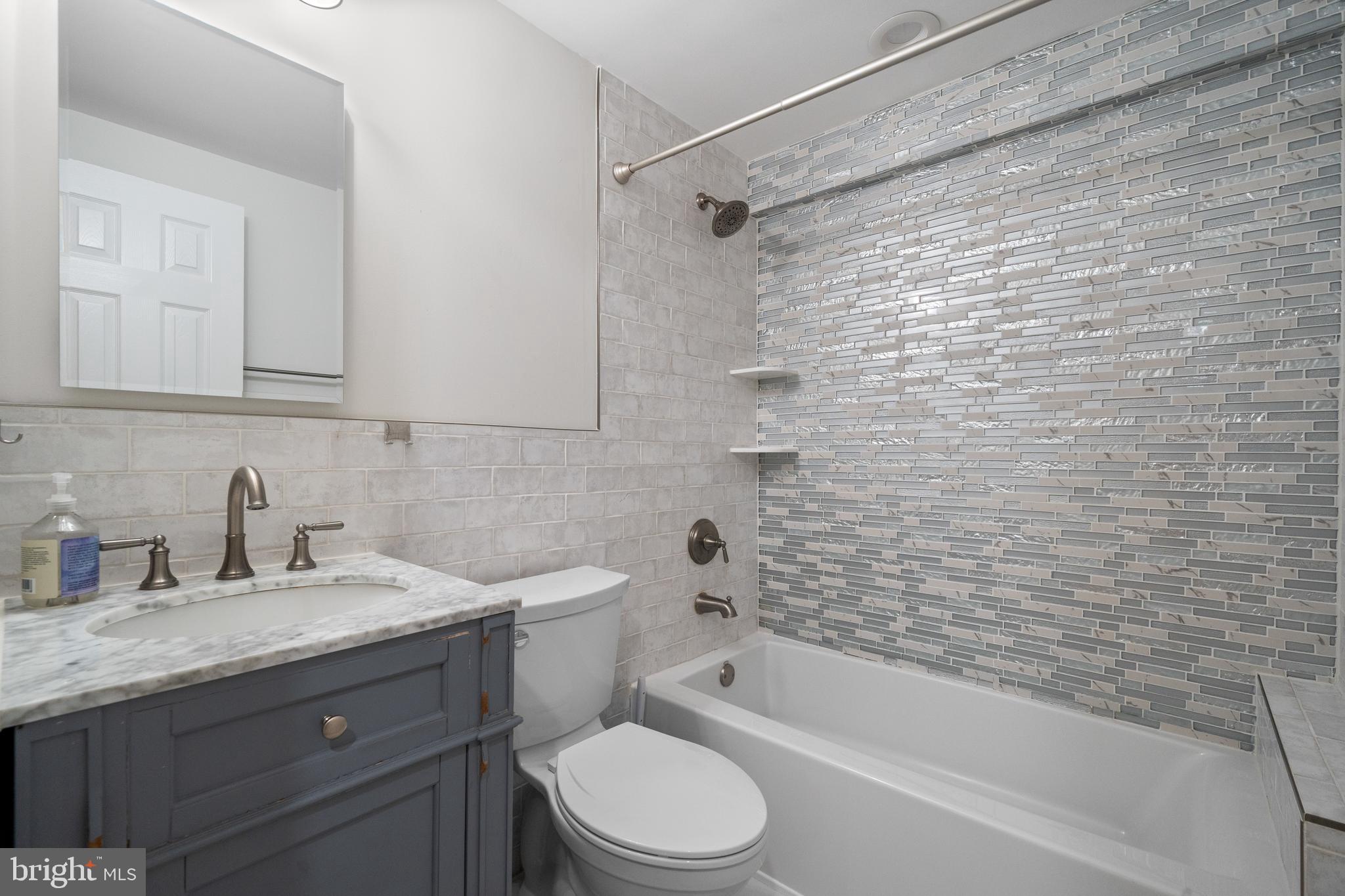 KEENE MILL MANOR - Residential