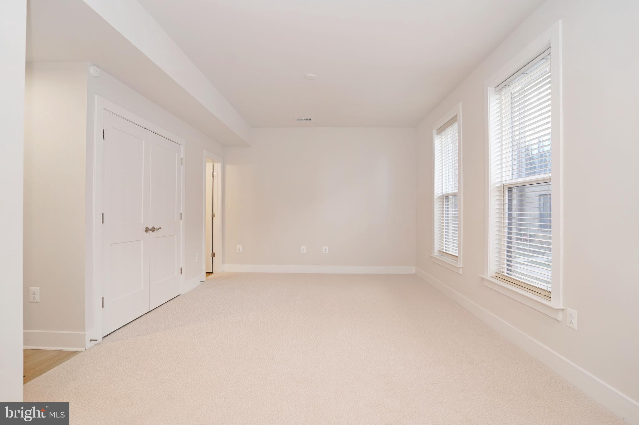 LIBERTY PARK - Residential Lease