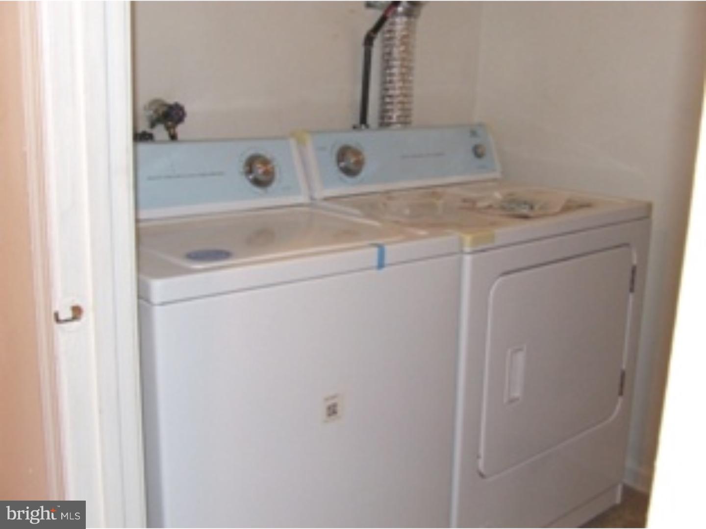 SOCIETY HILL - Residential Lease