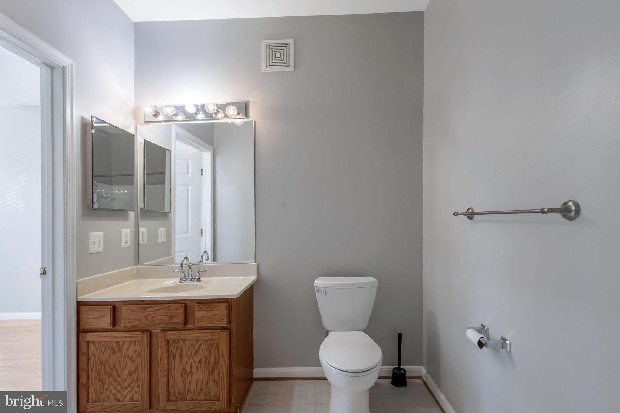 BOWIE TOWERS - Residential Lease