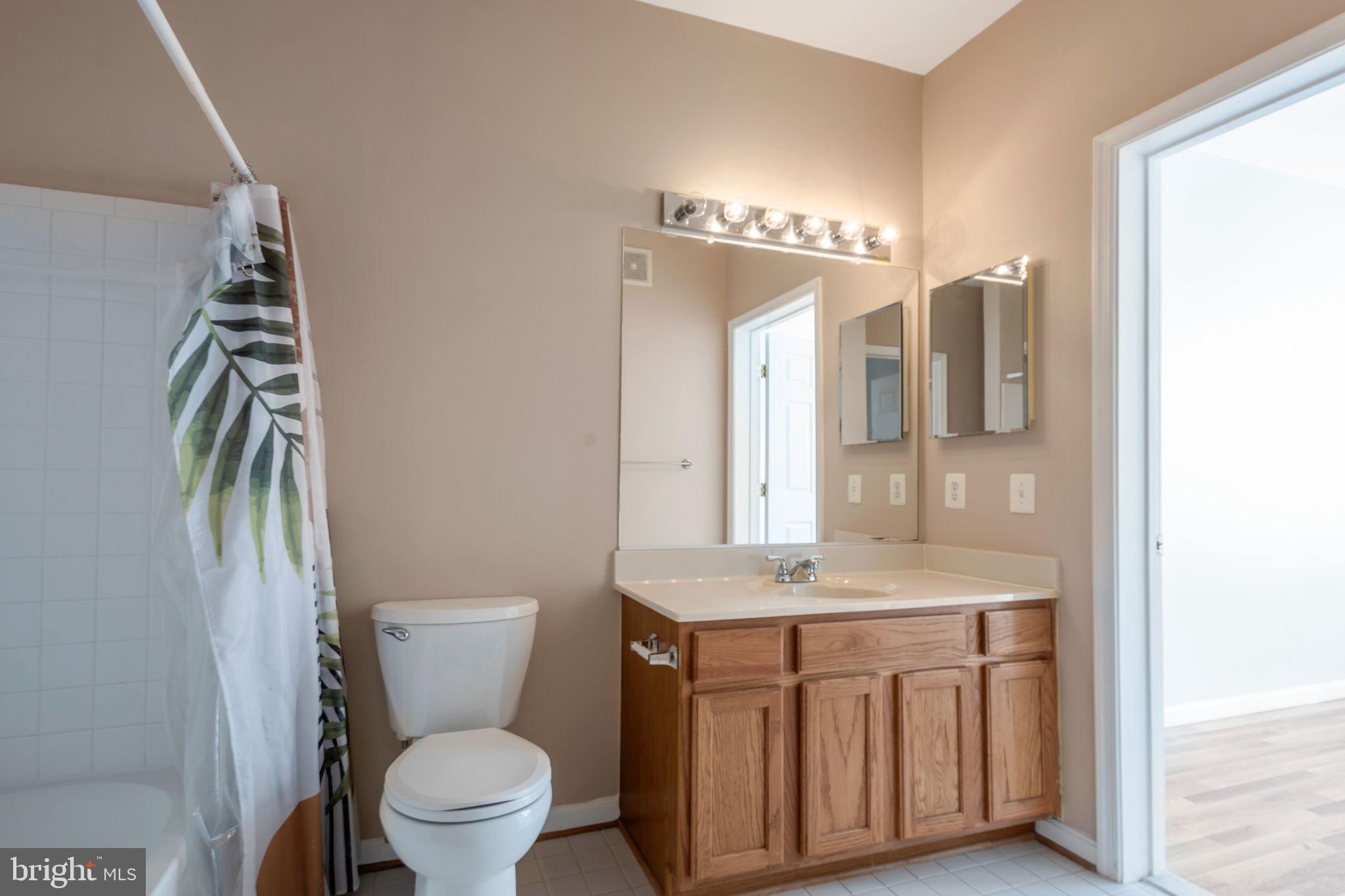 BOWIE TOWERS - Residential Lease