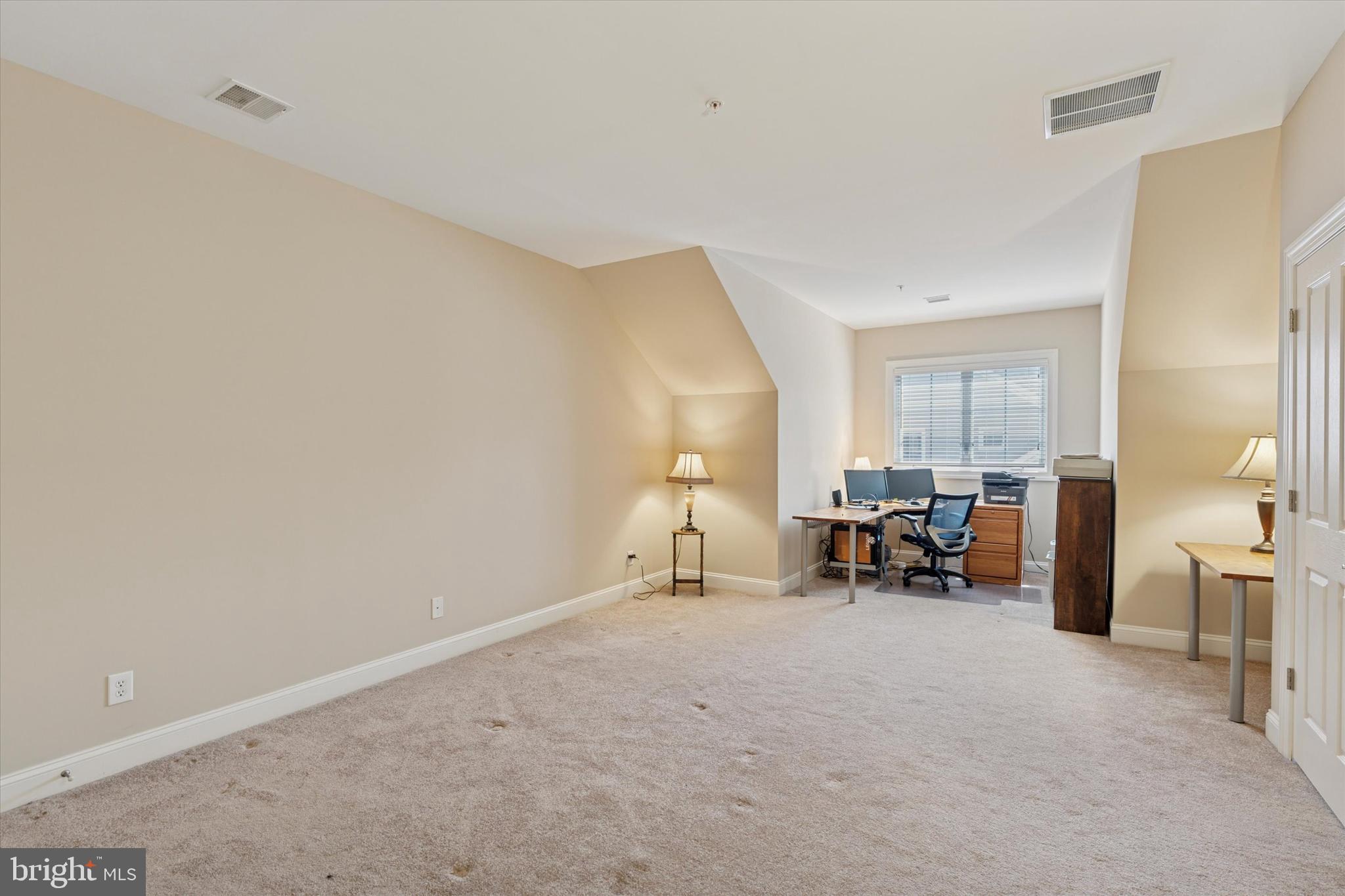 COLDSTREAM CROSSING - Residential