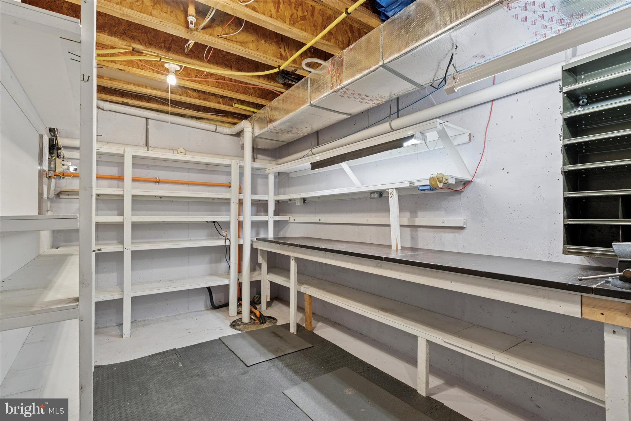 COLDSTREAM CROSSING - Residential