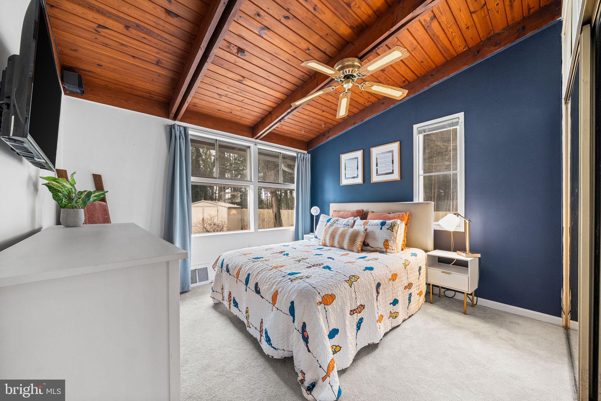 PINE SPRING - Residential