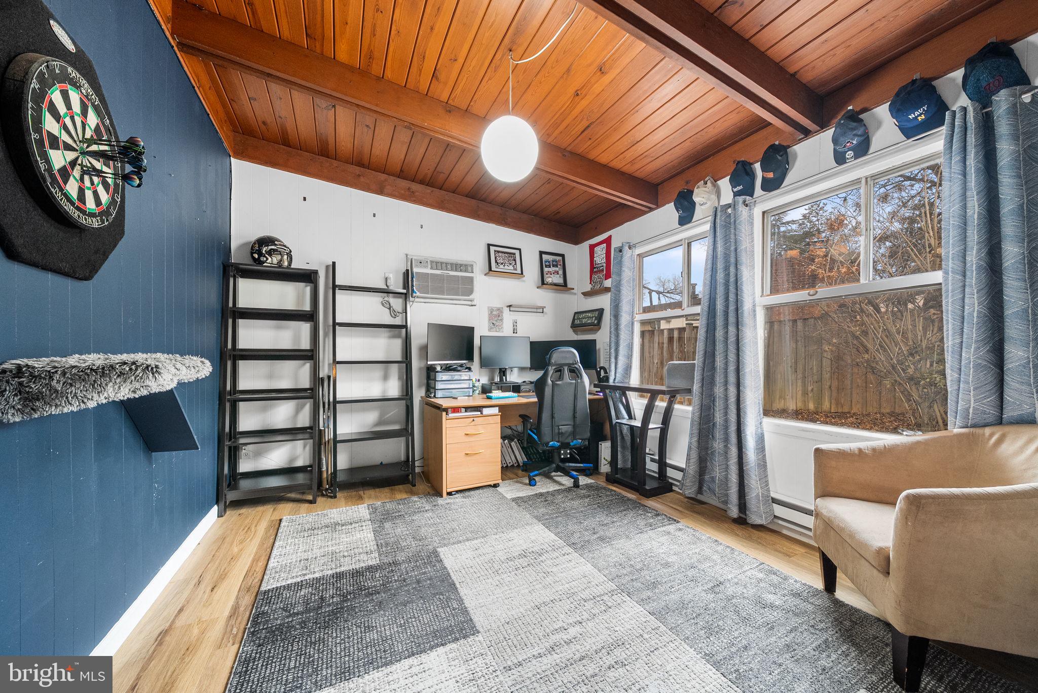 PINE SPRING - Residential