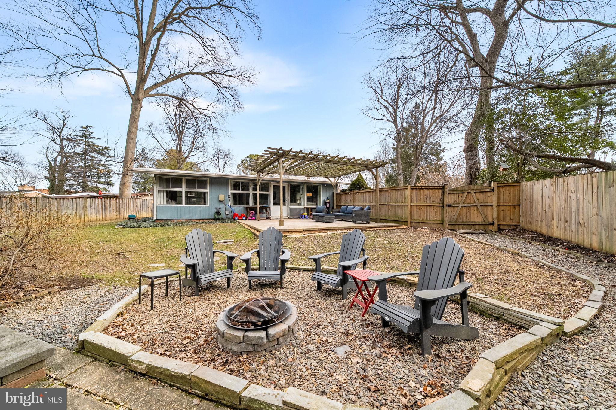 PINE SPRING - Residential