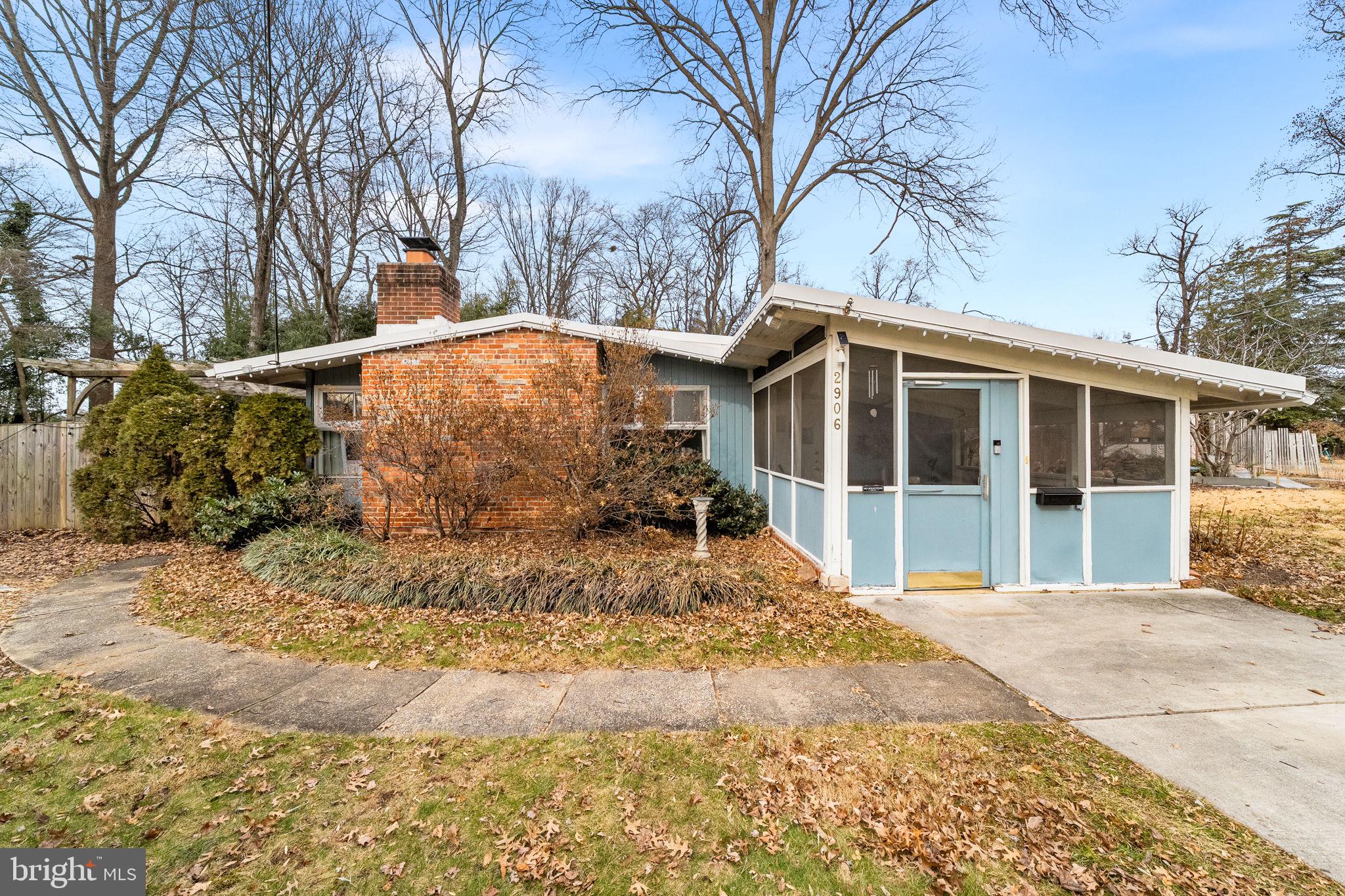 PINE SPRING - Residential