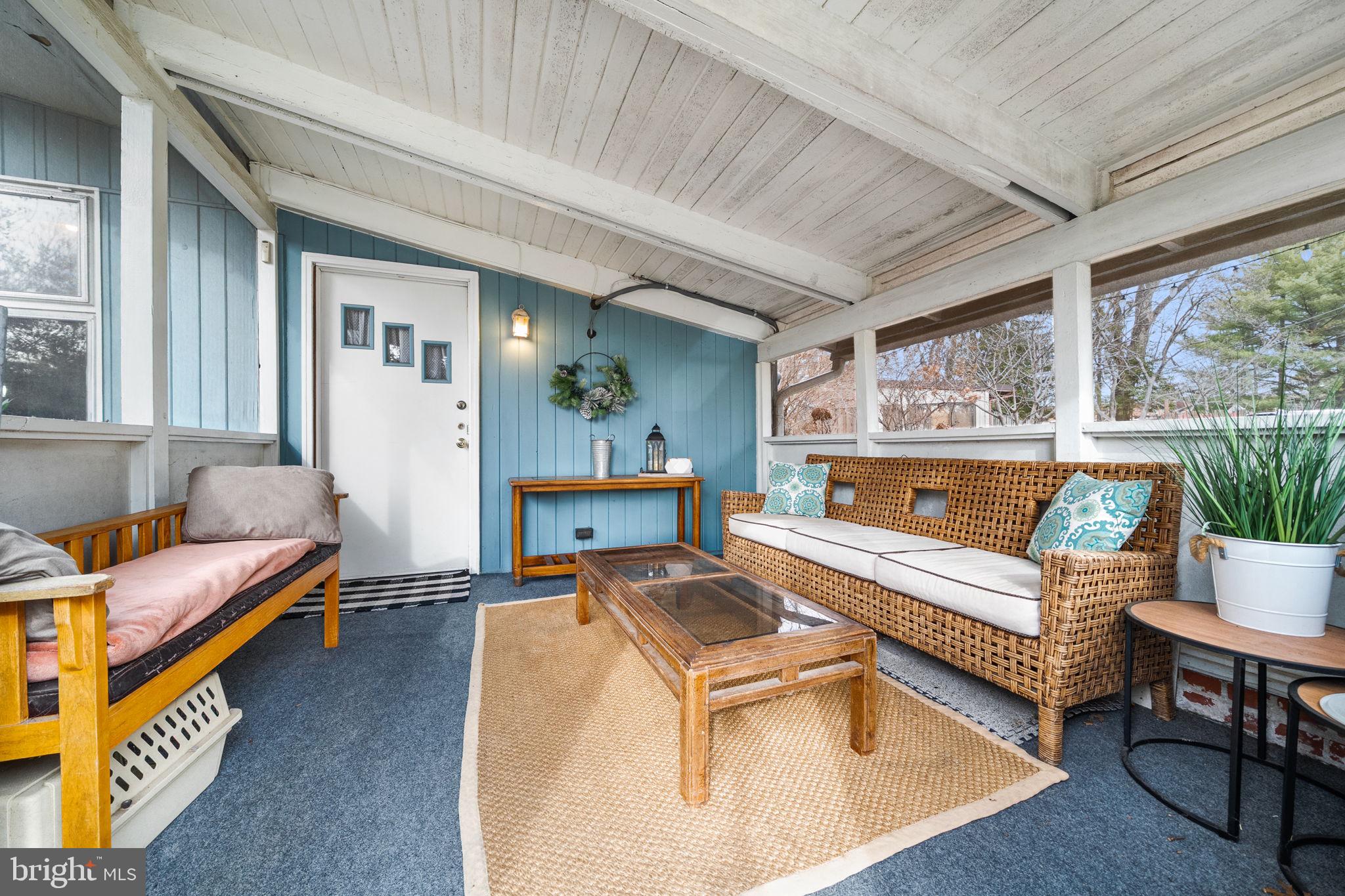 PINE SPRING - Residential