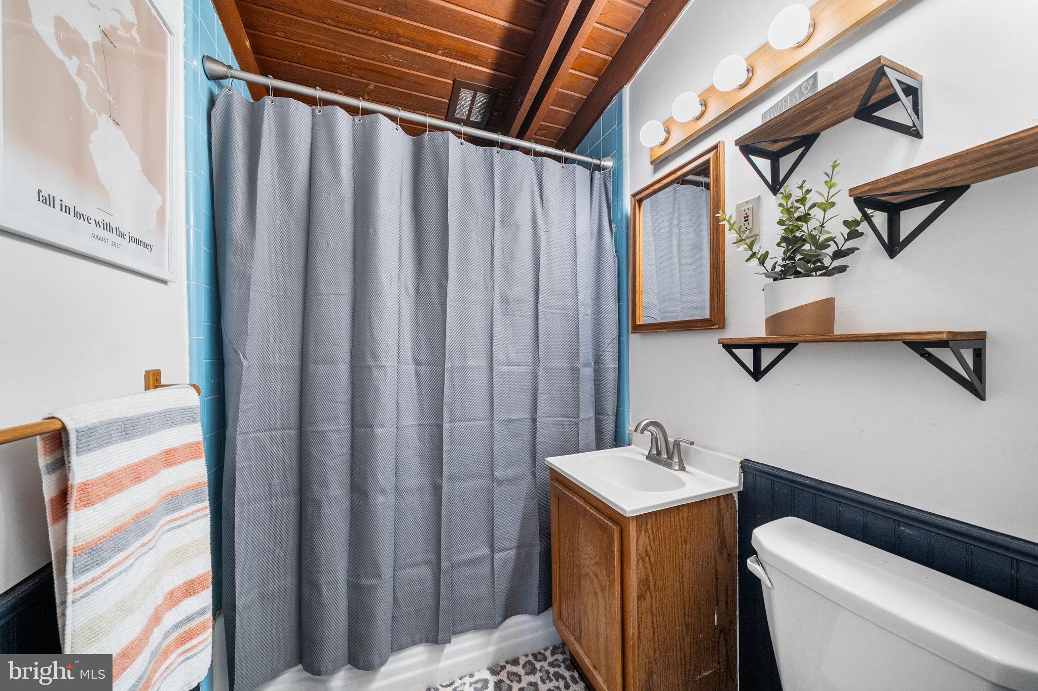 PINE SPRING - Residential