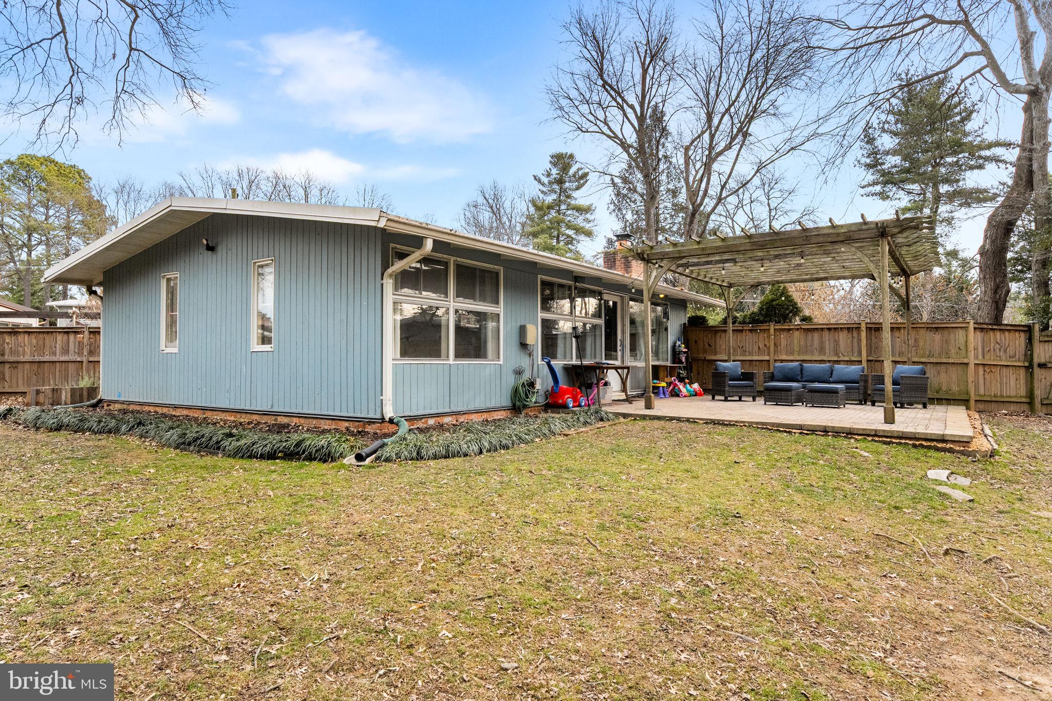 PINE SPRING - Residential