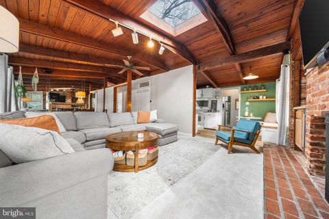 2906 PINE SPRING ROAD FALLS CHURCH VA 22042