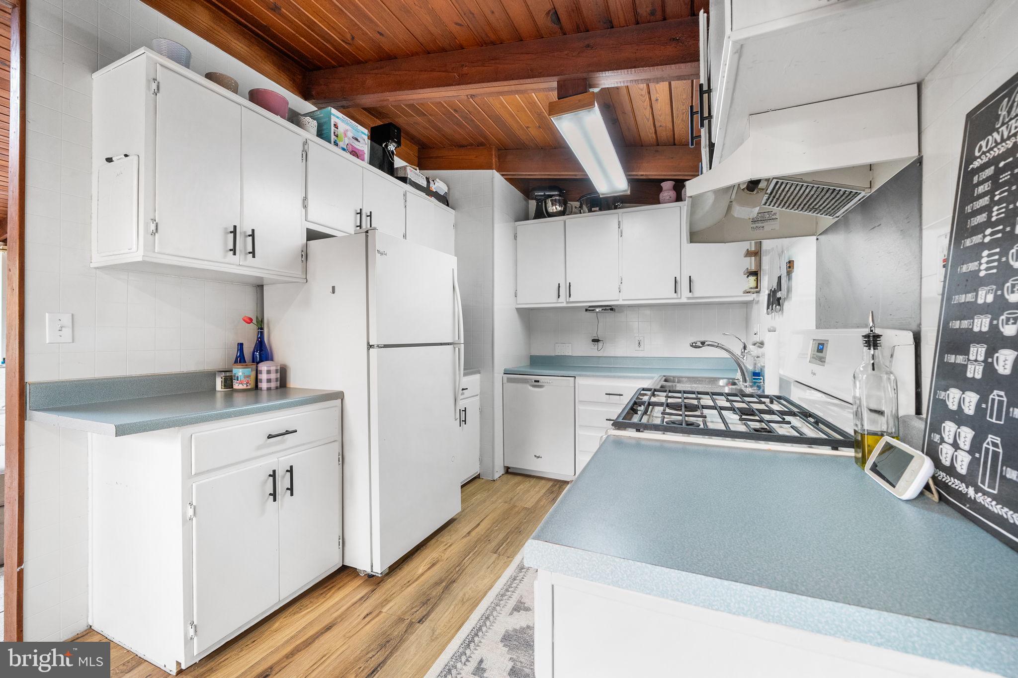 PINE SPRING - Residential