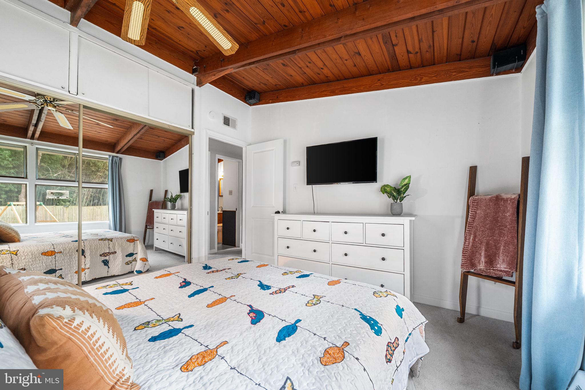 PINE SPRING - Residential