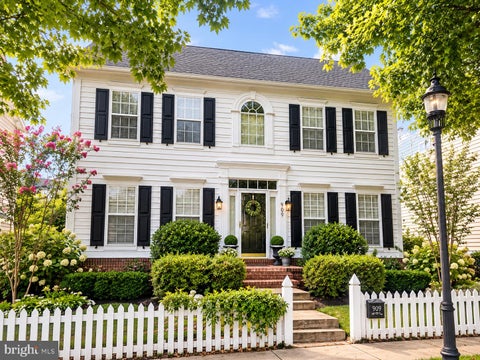 Homes For Sale - 909 Gentlewood Street<br/> GAITHERSBURG, MD 20878