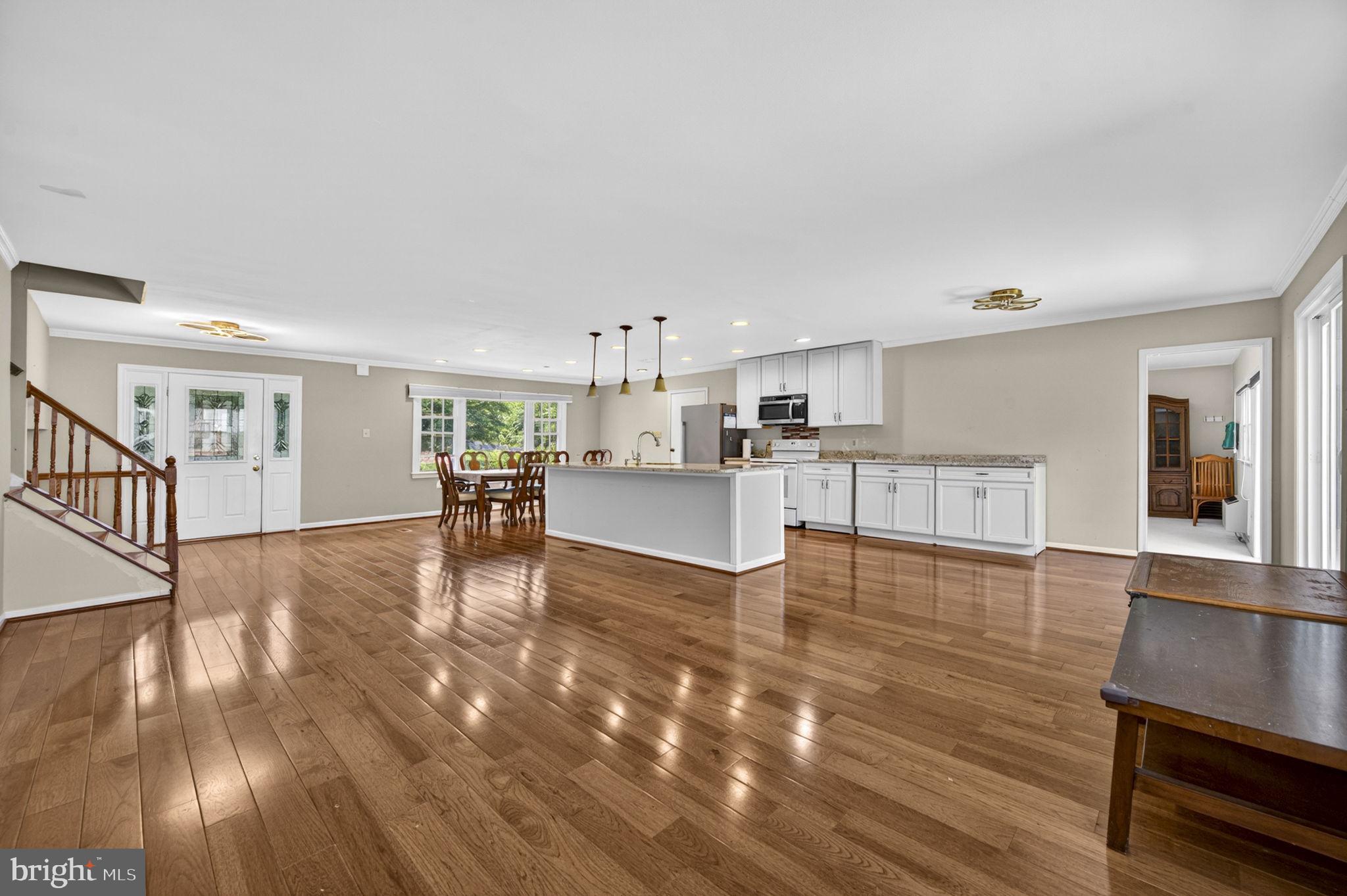 CLARKES LANDING - Residential