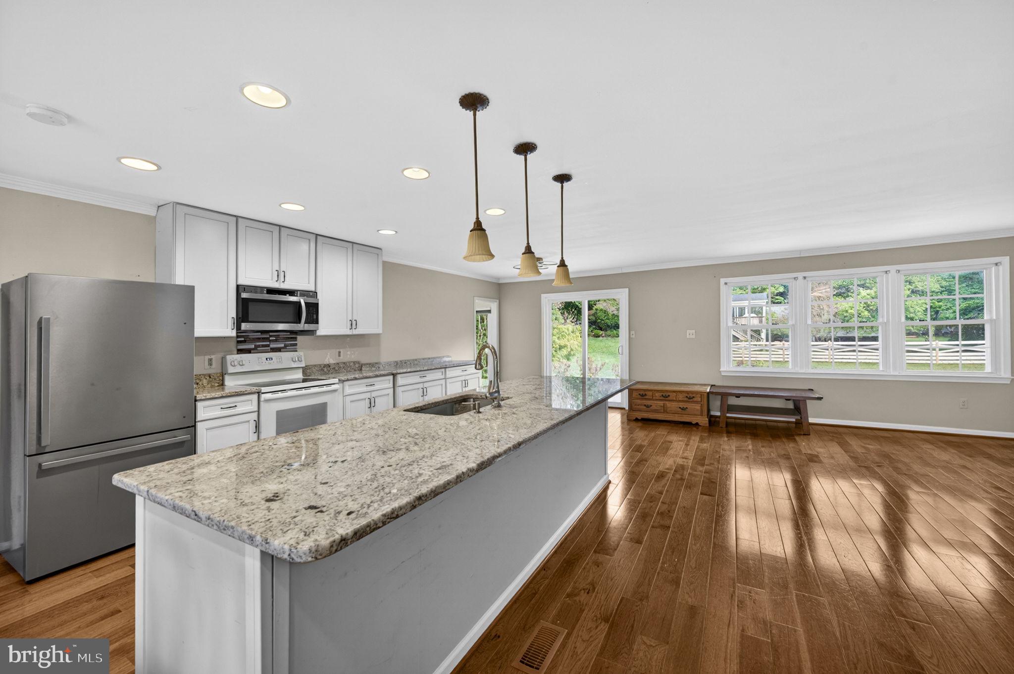 CLARKES LANDING - Residential